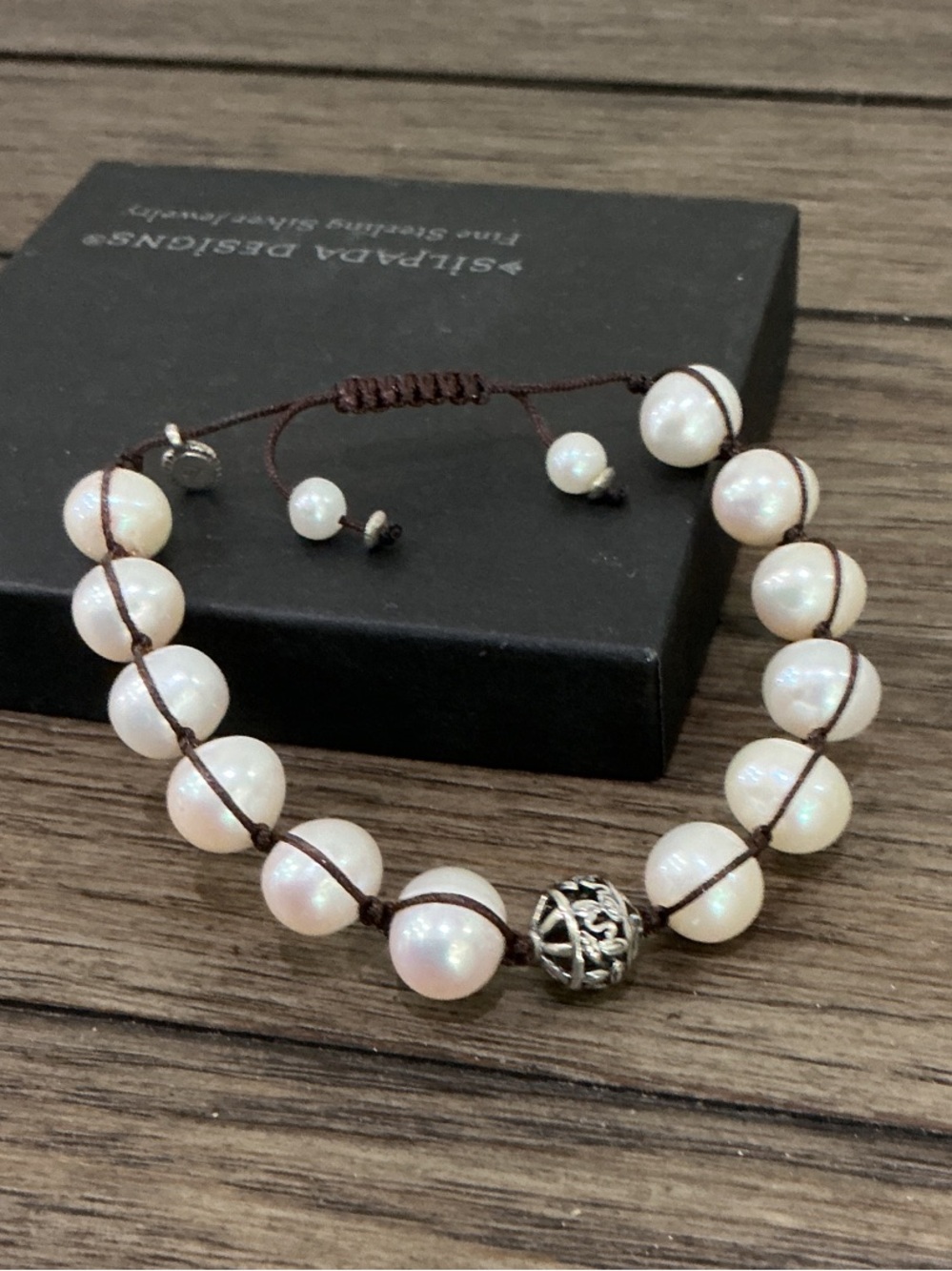 Silpada White Pearl Bracelet with Silver Filigree Accent